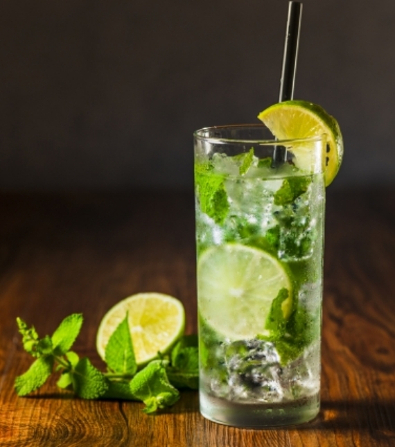 果実のお酒《ロック・水割・ソーダ割》